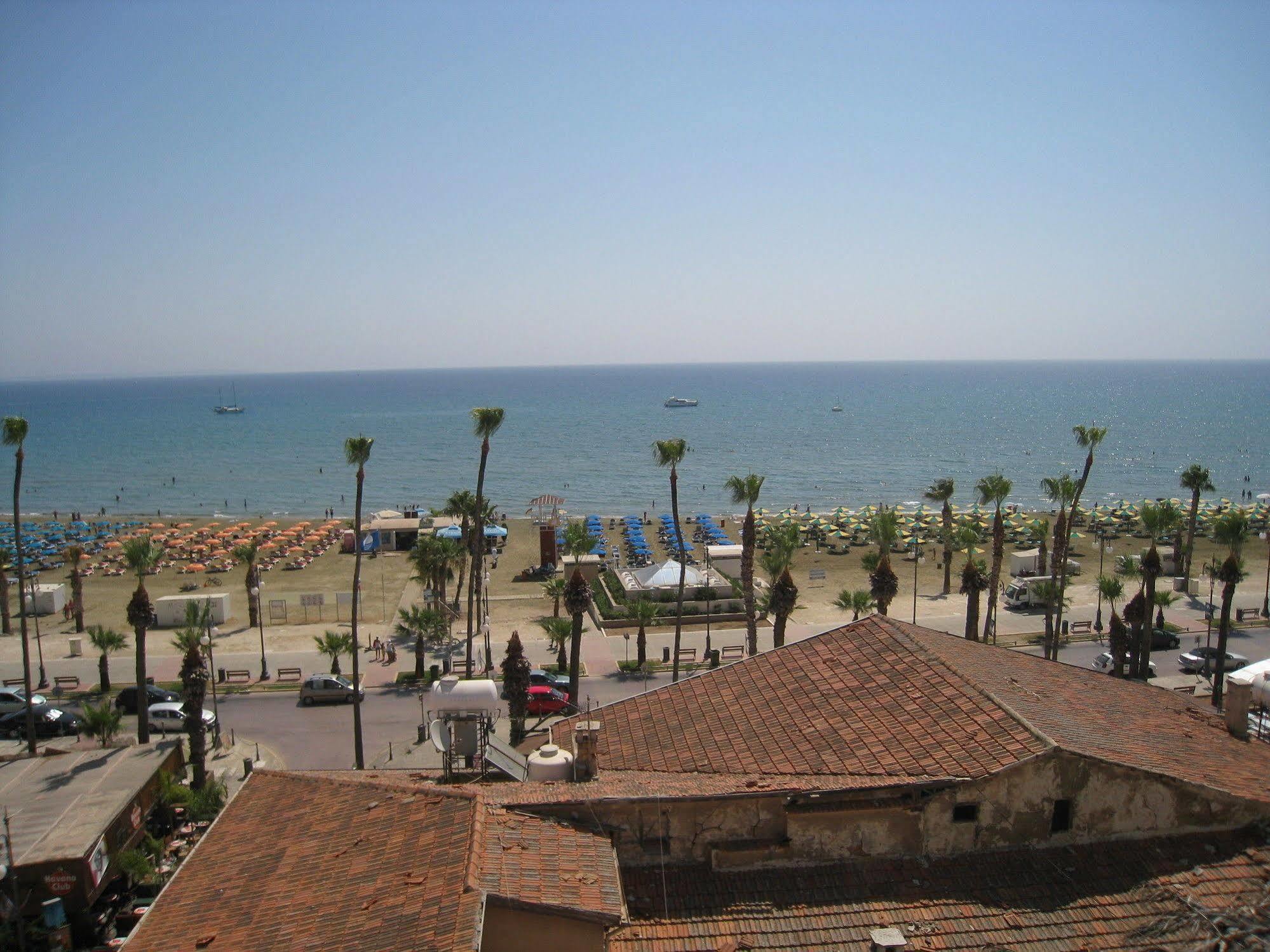 Palm Sea Beach Hotel Apartments Lárnaca Exterior foto